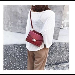 🆕🆕🆕 Alicia Messenger / Crossbody bag